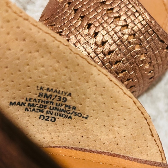 ✨ Lucky Brand LK-Maliya Bronze Leather Sandals – Size 8M (NEW!) ✨ - Picture 3 of 7